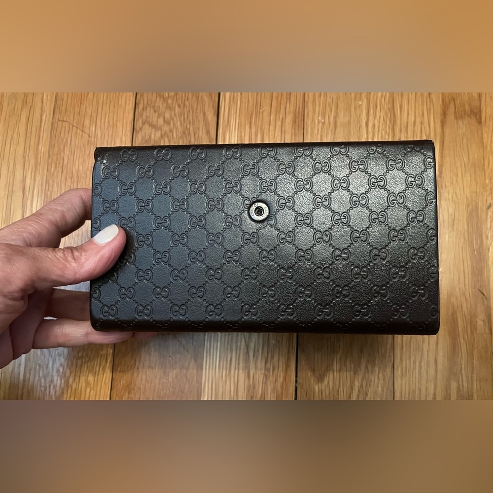 Chocolate Brown Authentic Gucci Sunglass case. - Picture 2 of 5
